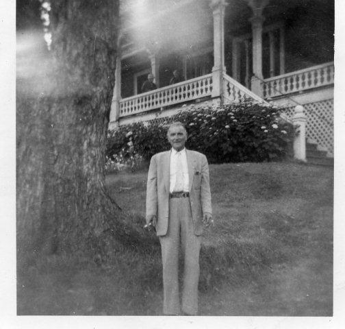 Charles (Uncle Les) Leslie Crittenden