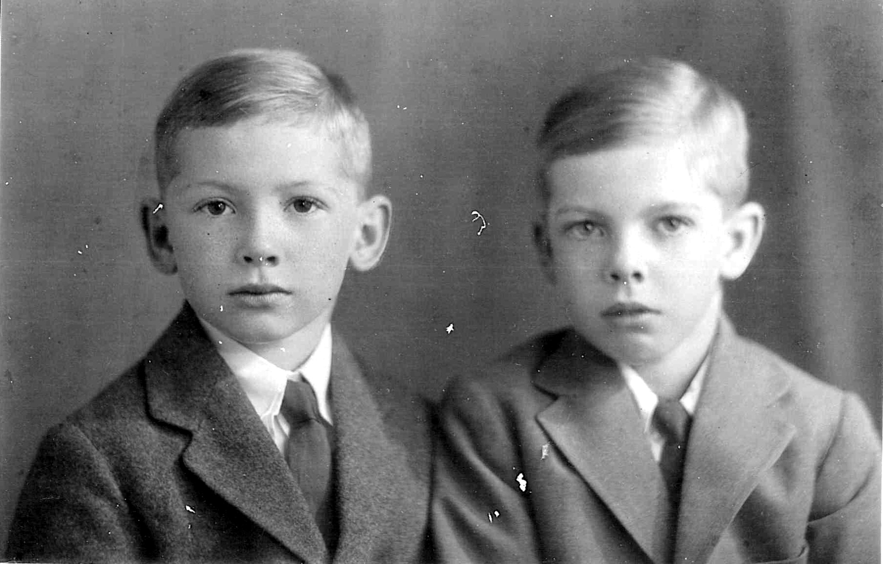 Clement Noel Foster (L) and Michael Edgar Foster (R)