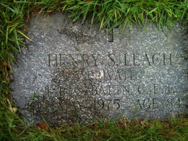 Henry_Leach_Headstone.jpg