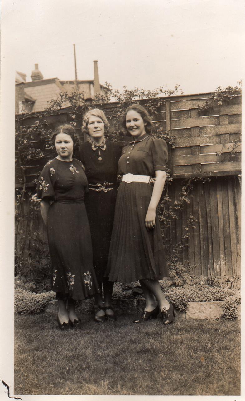 Rah (Eleanor Longfield-smith), Flornce and Pat.jpg