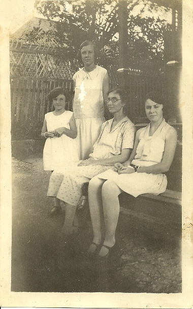 L-R: Isobel 'Jeanne' Gittens, Edith 'Doreen' Gittens, Edith Gretton Gittens, Margaret 'Aunt Sis' Gittens