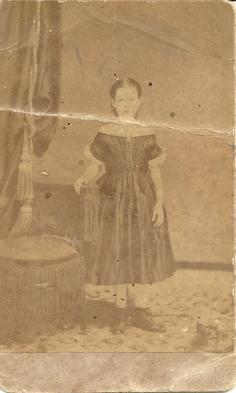 unknown-little-girl.jpg